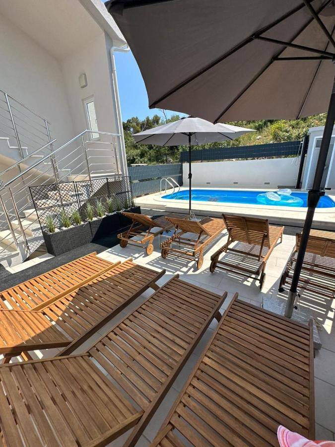 Villa Milena-With A Pool Трогір Екстер'єр фото